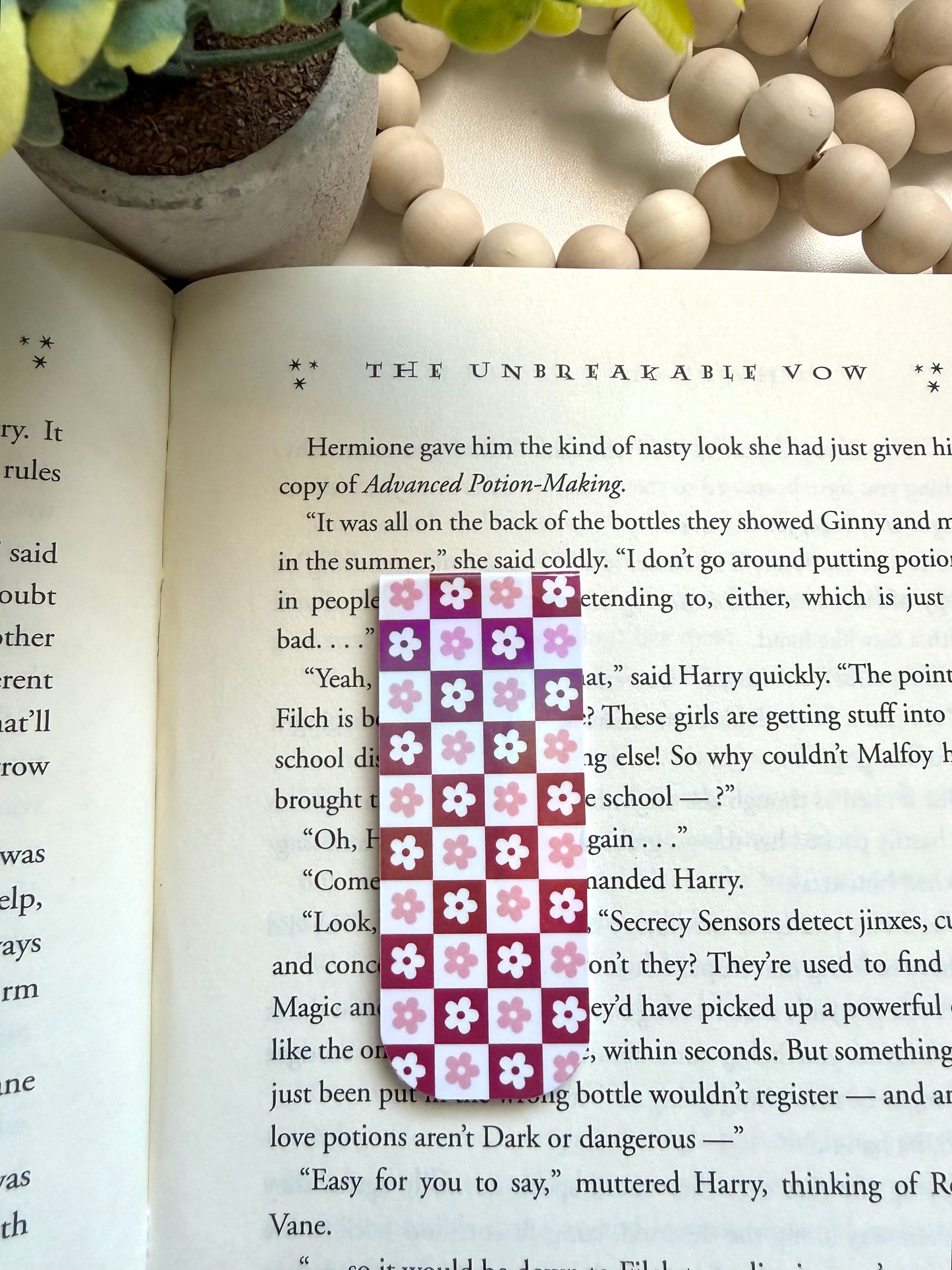 Blossom check holographic magnetic bookmark