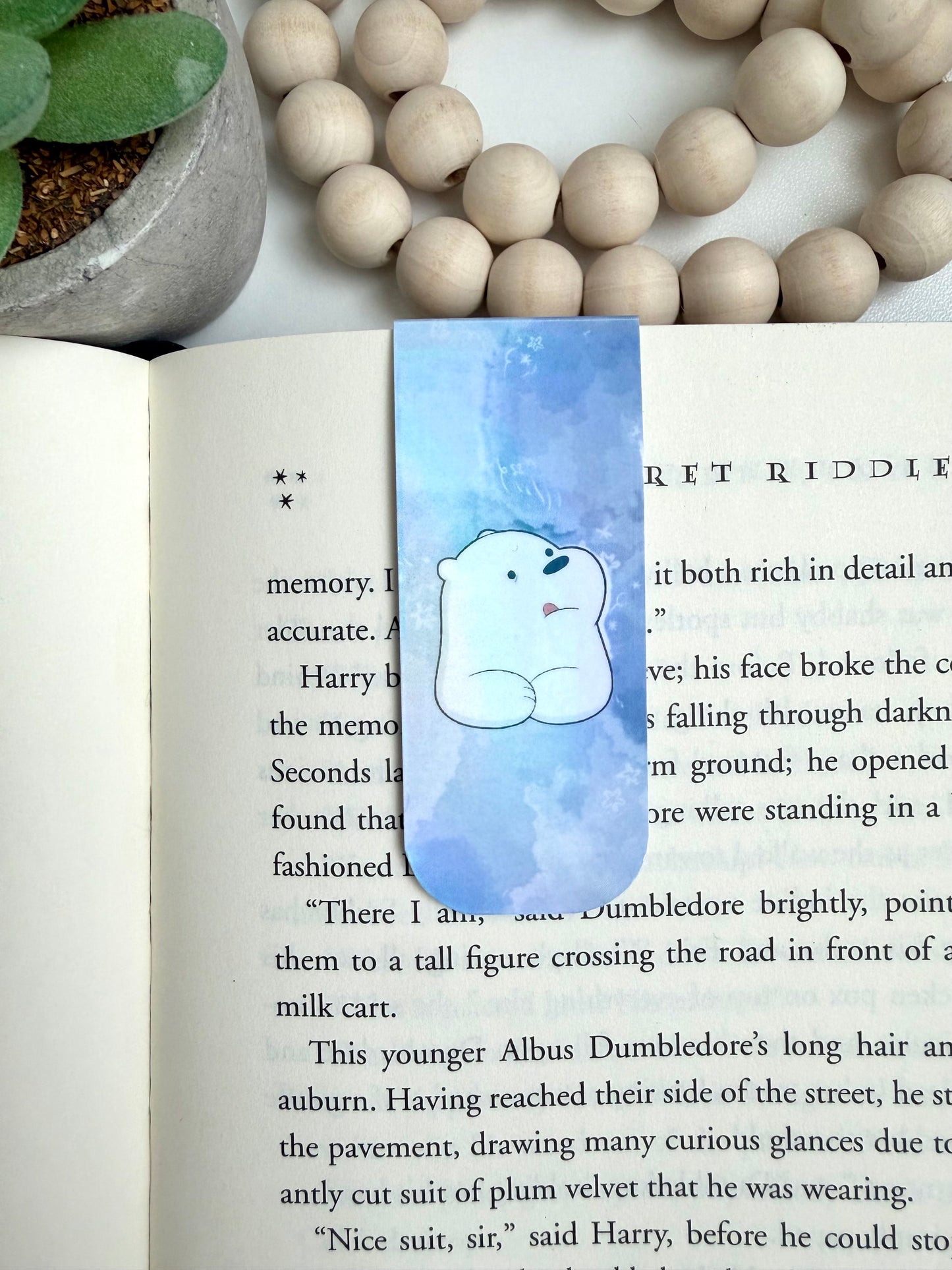 Daydream cub holographic magnetic bookmark