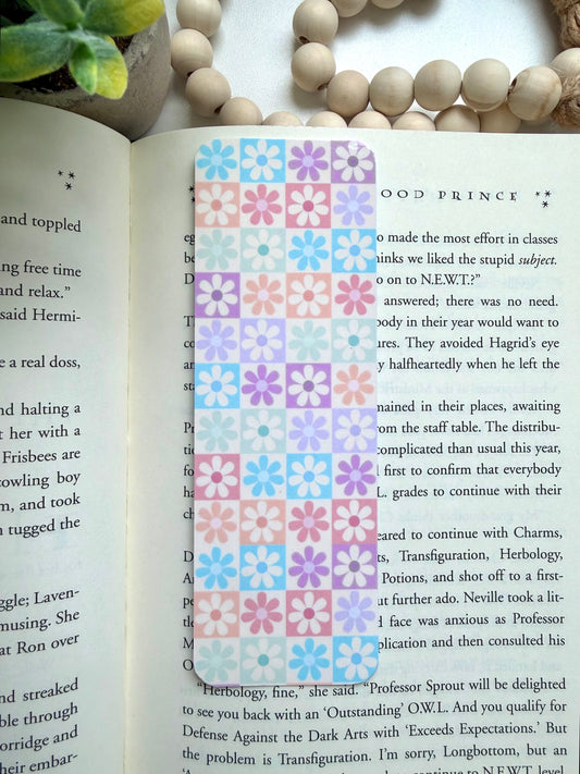 Pastel daisy pop bookmark