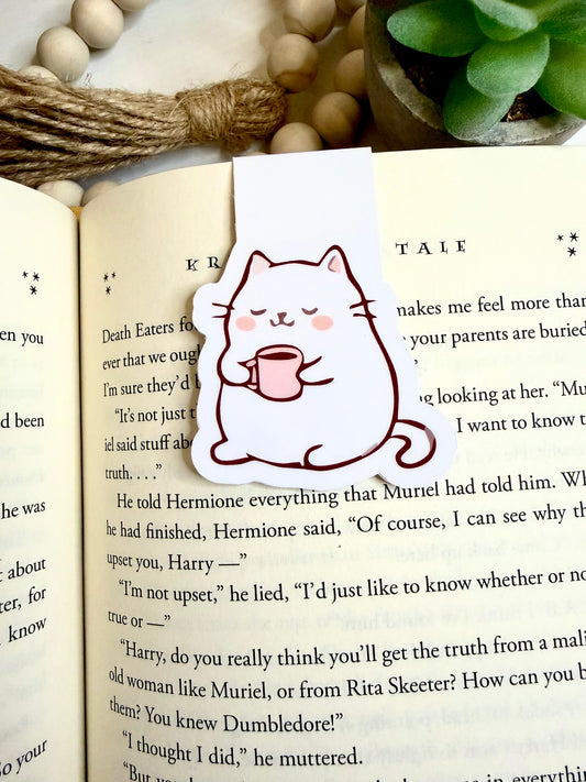 Cute kitten magnetic bookmark