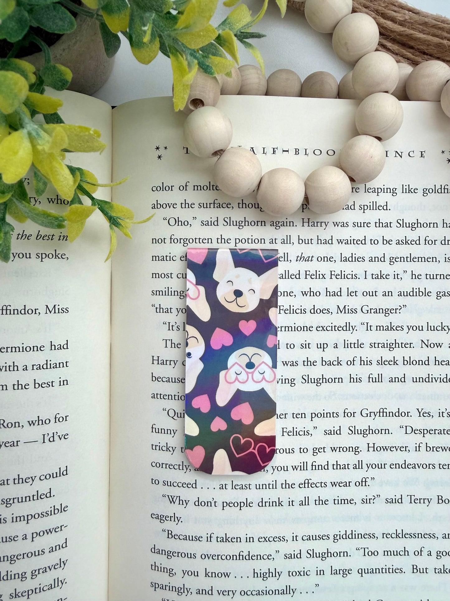 Heart-eyes pup holo magnetic bookmark