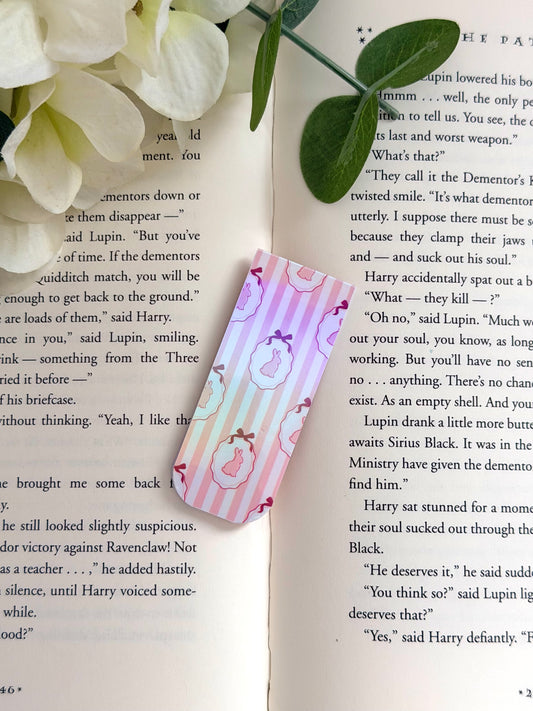 Bunny Cameo holo magnetic bookmark