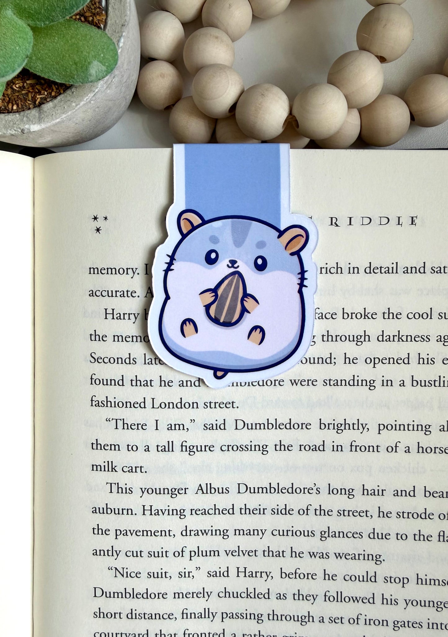 Seedie magnetic bookmark