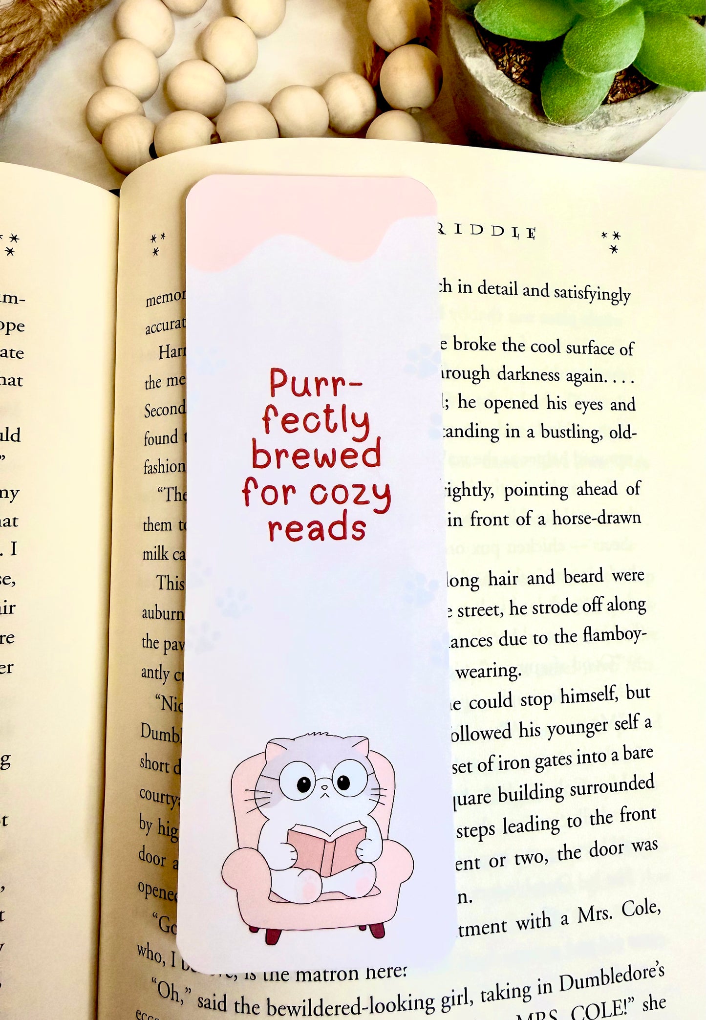 Purr-fectly bookmark