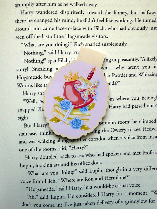 Crowned heart magnetic bookmark