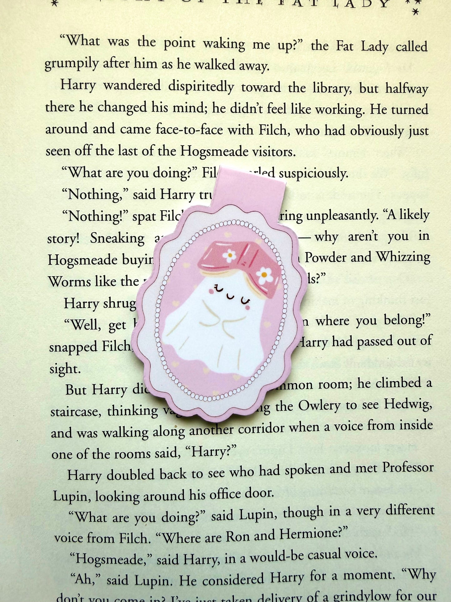 Dreamy boo magnetic bookmark