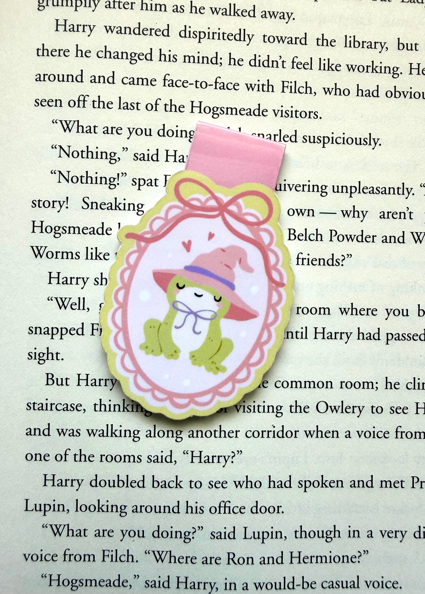 Froggy spell magnetic bookmark
