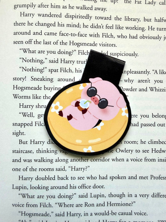 Piggy paradise magnetic bookmark