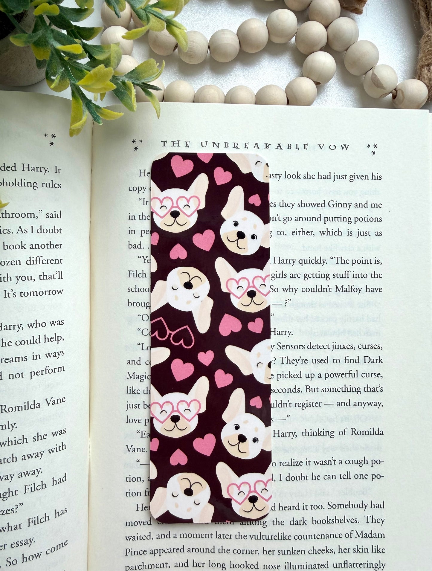 Heart-eyes pup bookmark