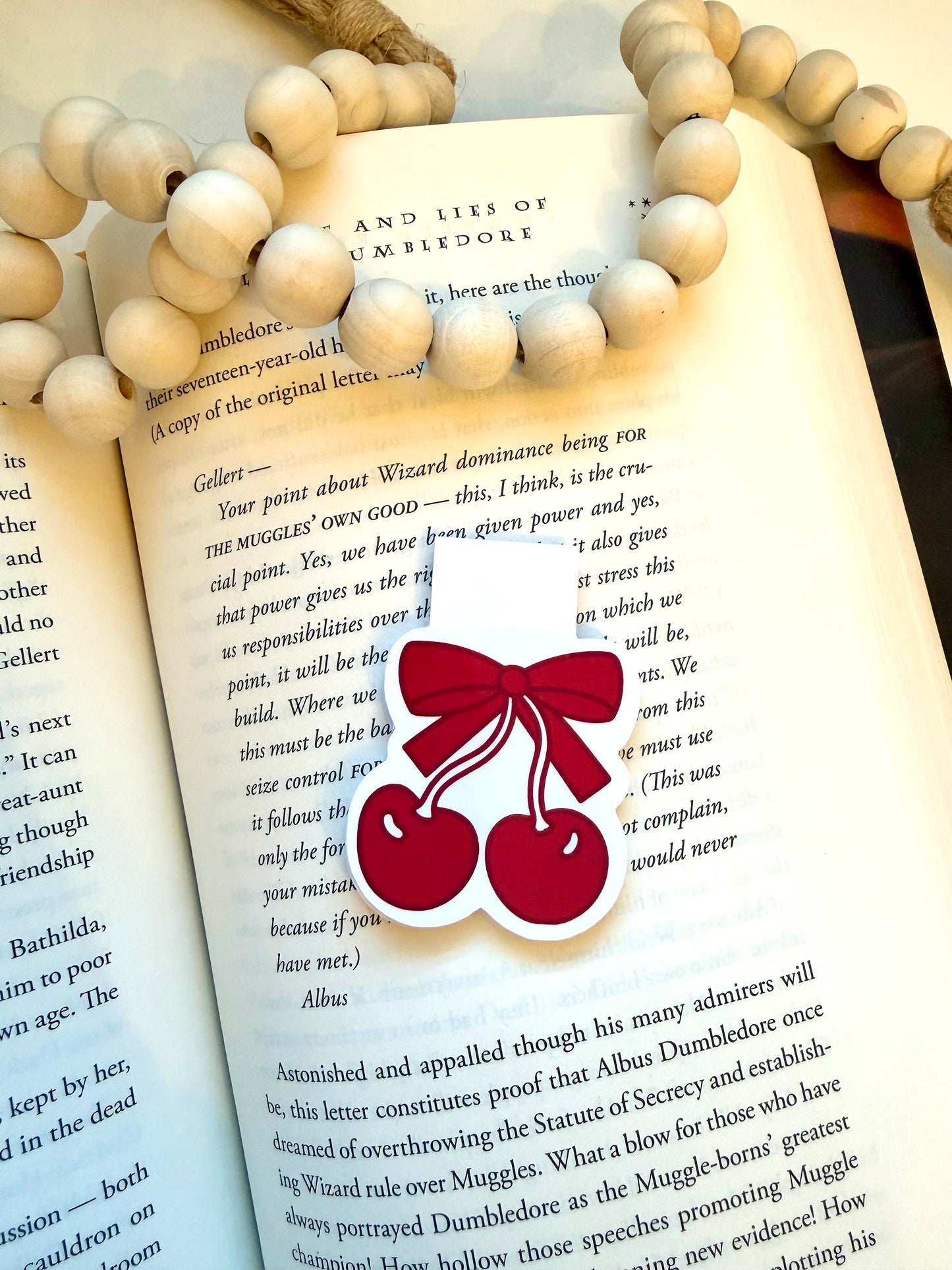 Cherry & bow magnetic bookmark