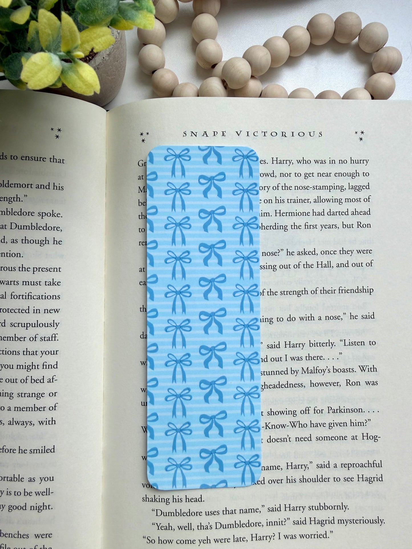 Blue bows bookmark